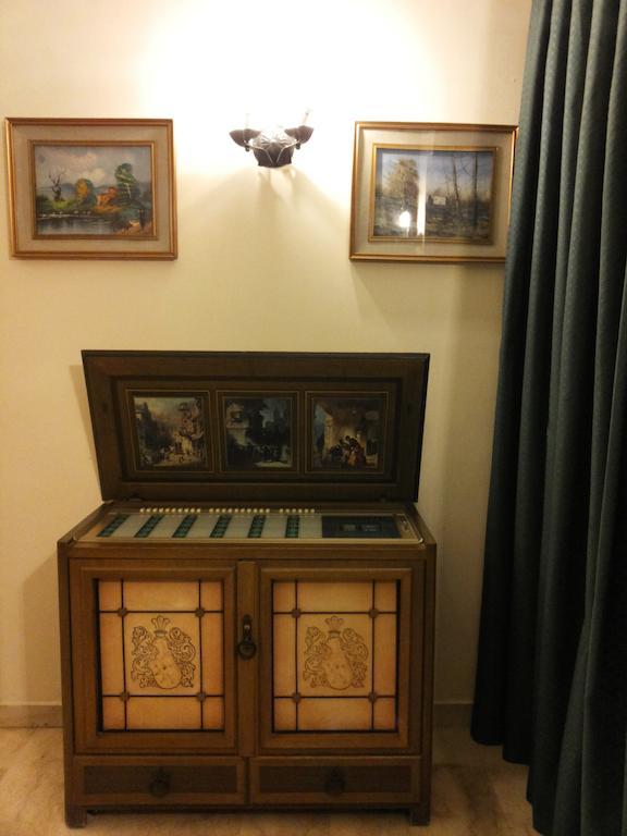 Hotel Ristorante Mosaici 皮亚扎-阿尔梅里纳 外观 照片