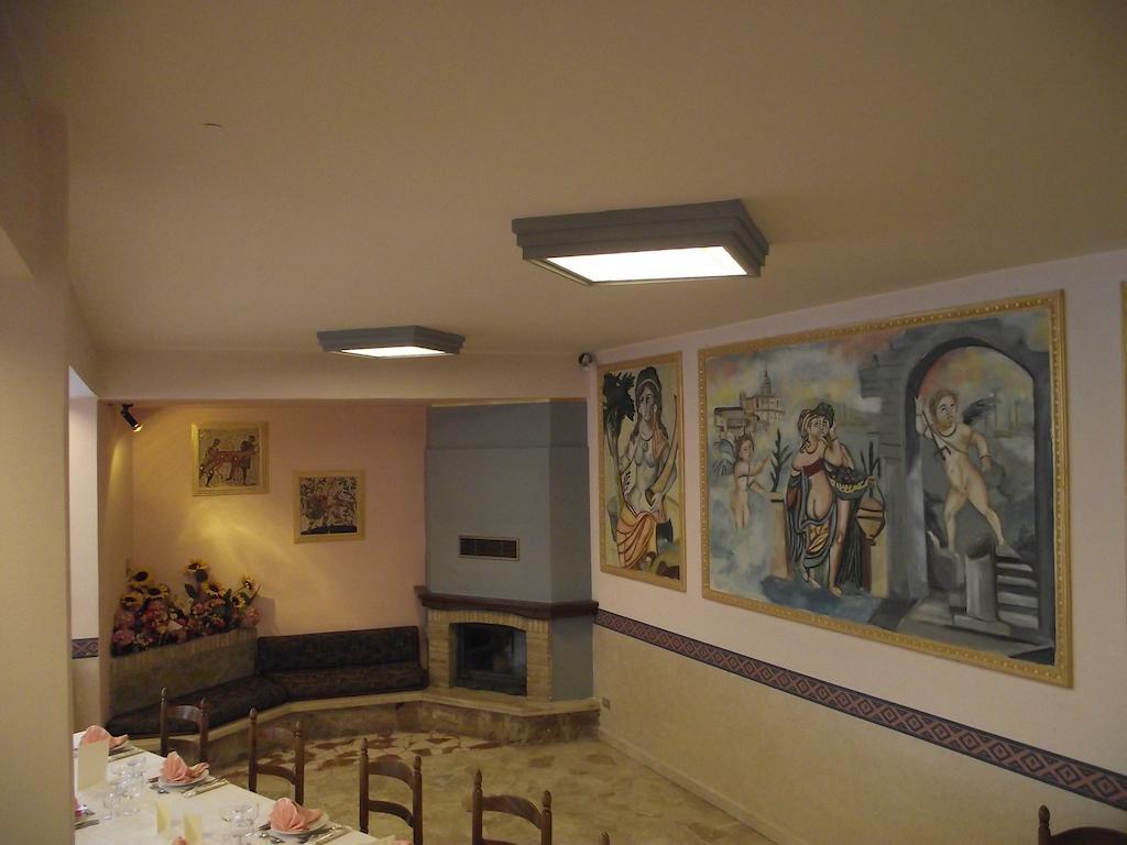 Hotel Ristorante Mosaici 皮亚扎-阿尔梅里纳 外观 照片